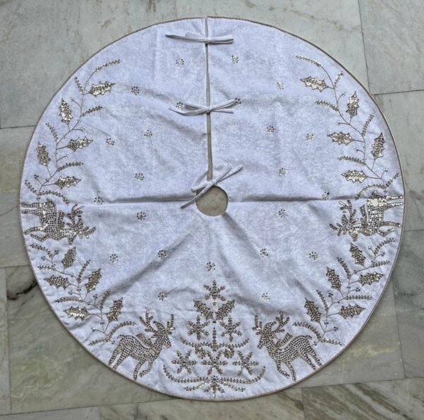 Tree skirt